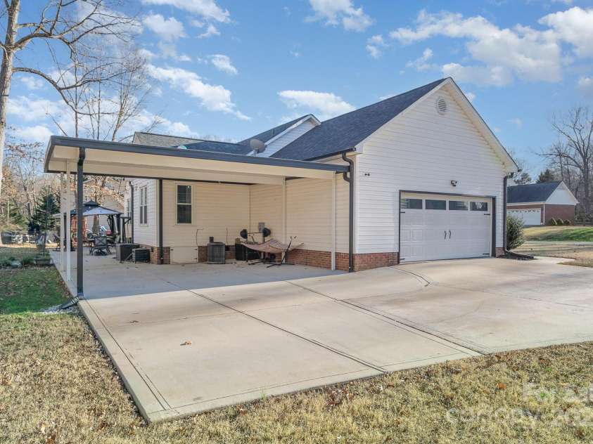 101 Ingonish Drive, Gastonia, NC 28056.  MLS# CAR4210842, YatesRealty ID 1019. 
