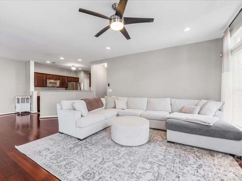 2301 Whitford Lane, Charlotte, NC 28210.  MLS# CAR4358842, YatesRealty ID 10190. 