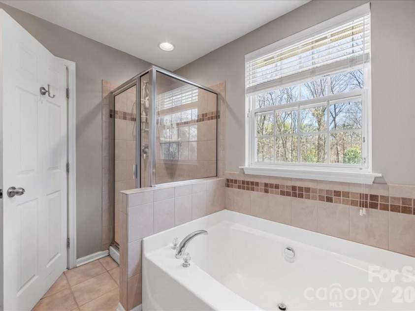2301 Whitford Lane, Charlotte, NC 28210.  MLS# CAR4358842, YatesRealty ID 10190. 
