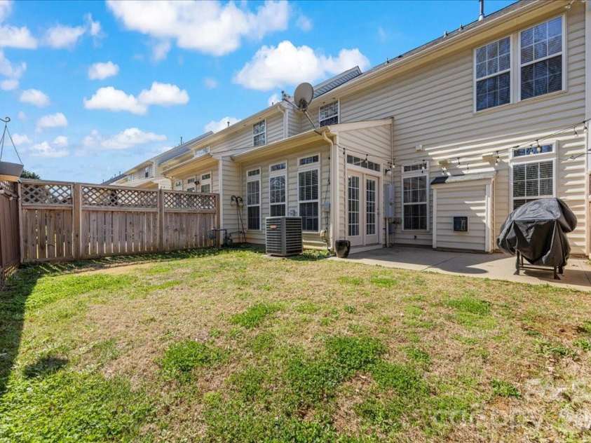 2301 Whitford Lane, Charlotte, NC 28210.  MLS# CAR4358842, YatesRealty ID 10190. 