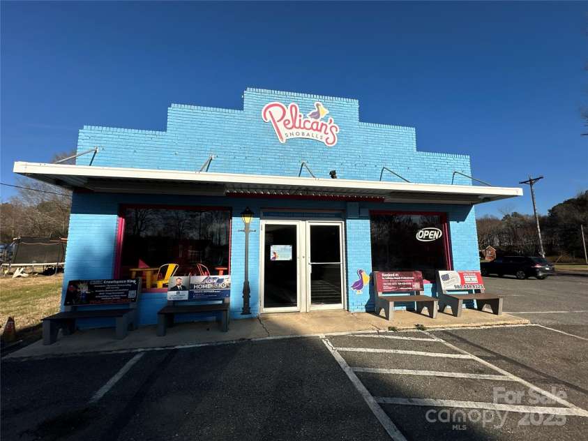 114 Barker Road, Dallas, NC 28034.  MLS# CAR4243980, YatesRealty ID 10191. 