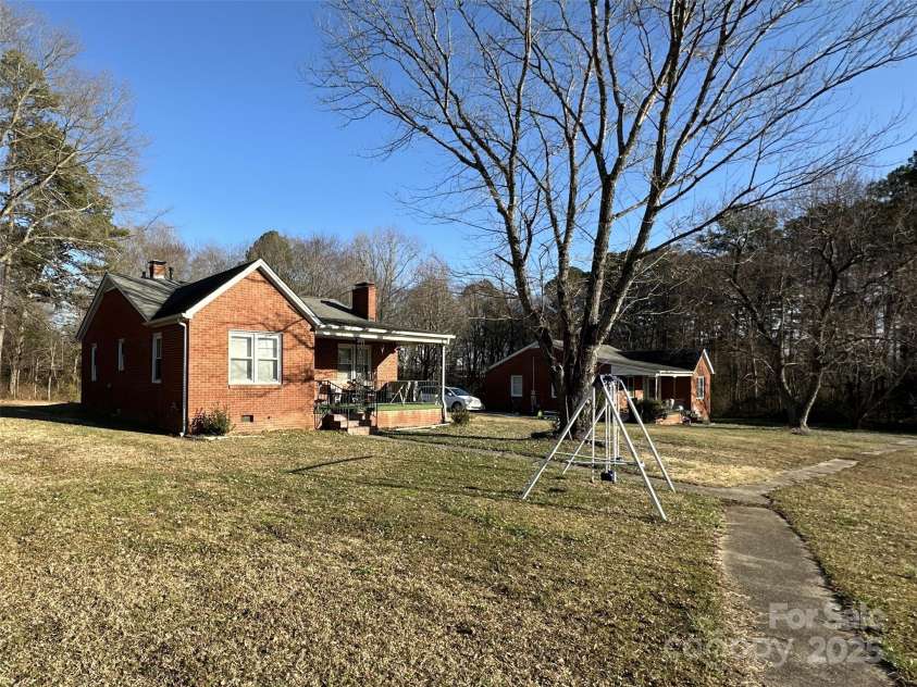 114 Barker Road, Dallas, NC 28034.  MLS# CAR4243980, YatesRealty ID 10191. 