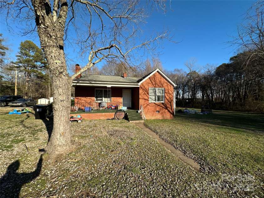 114 Barker Road, Dallas, NC 28034.  MLS# CAR4243980, YatesRealty ID 10191. 