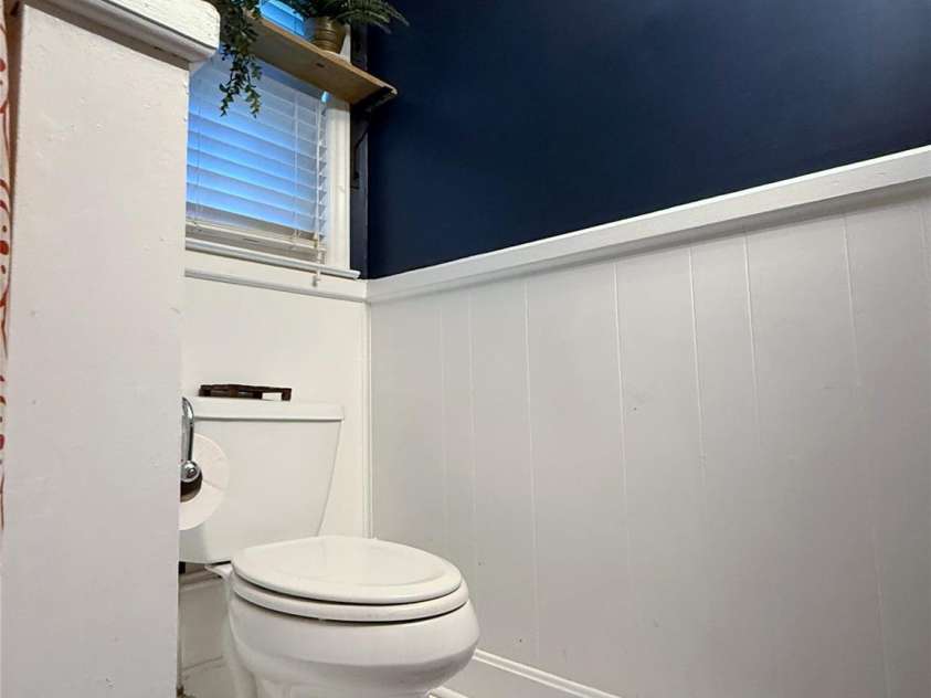 6701 Rugby Lane, Charlotte, NC 28226.  MLS# CAR4360947, YatesRealty ID 10191. 