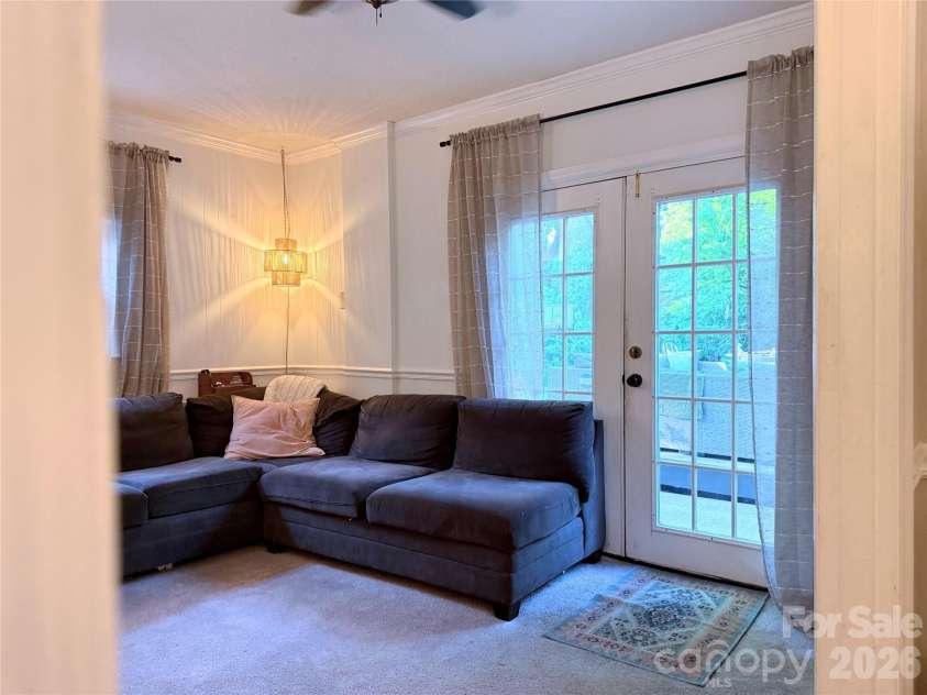 6701 Rugby Lane, Charlotte, NC 28226.  MLS# CAR4360947, YatesRealty ID 10191. 