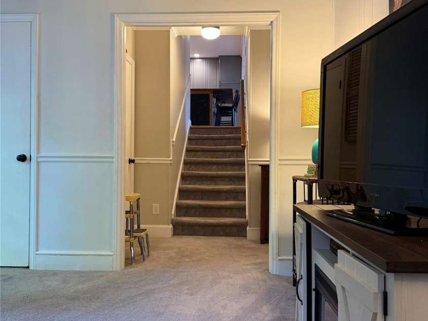 6701 Rugby Lane, Charlotte, NC 28226.  MLS# CAR4360947, YatesRealty ID 10191. 