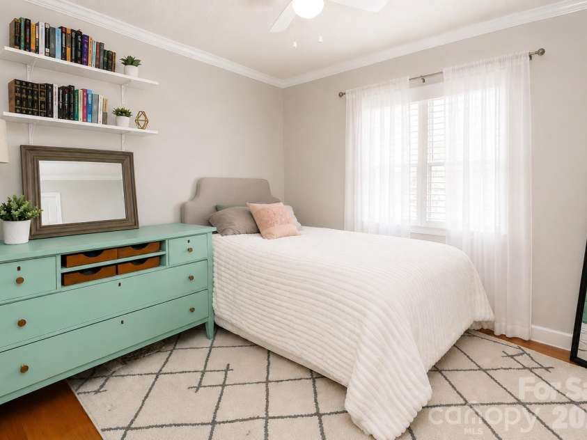 6701 Rugby Lane, Charlotte, NC 28226.  MLS# CAR4360947, YatesRealty ID 10191. 