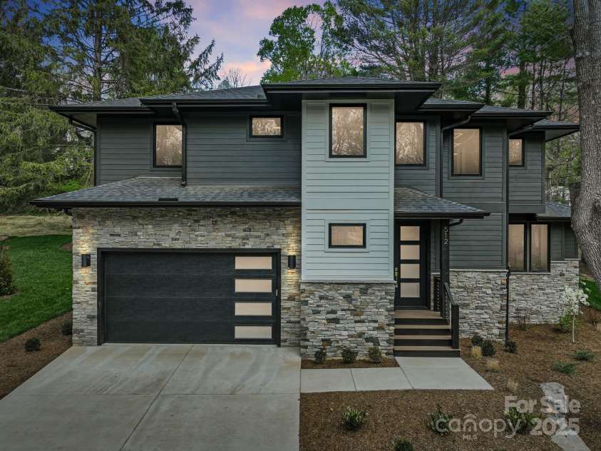 512 Tenth Street, Black Mountain, NC 28711.  MLS# CAR4247173, YatesRealty ID 10193. Beautifully Designed Two-story Home