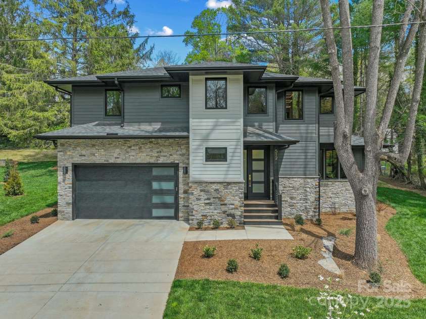 512 Tenth Street, Black Mountain, NC 28711.  MLS# CAR4247173, YatesRealty ID 10193. Black Mountain New Construction