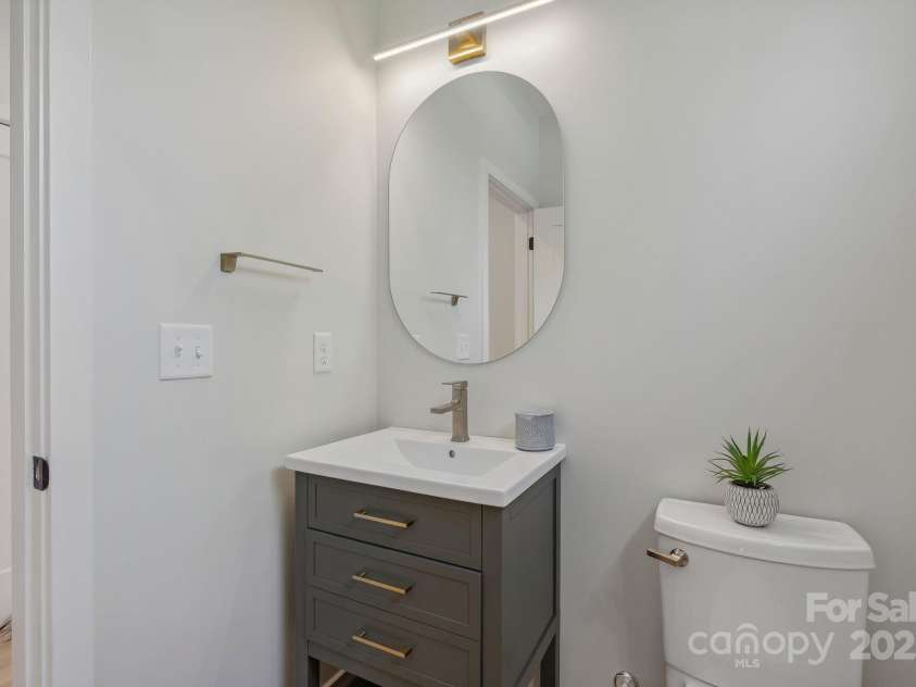 512 Tenth Street, Black Mountain, NC 28711.  MLS# CAR4247173, YatesRealty ID 10193. Charming Powder Room