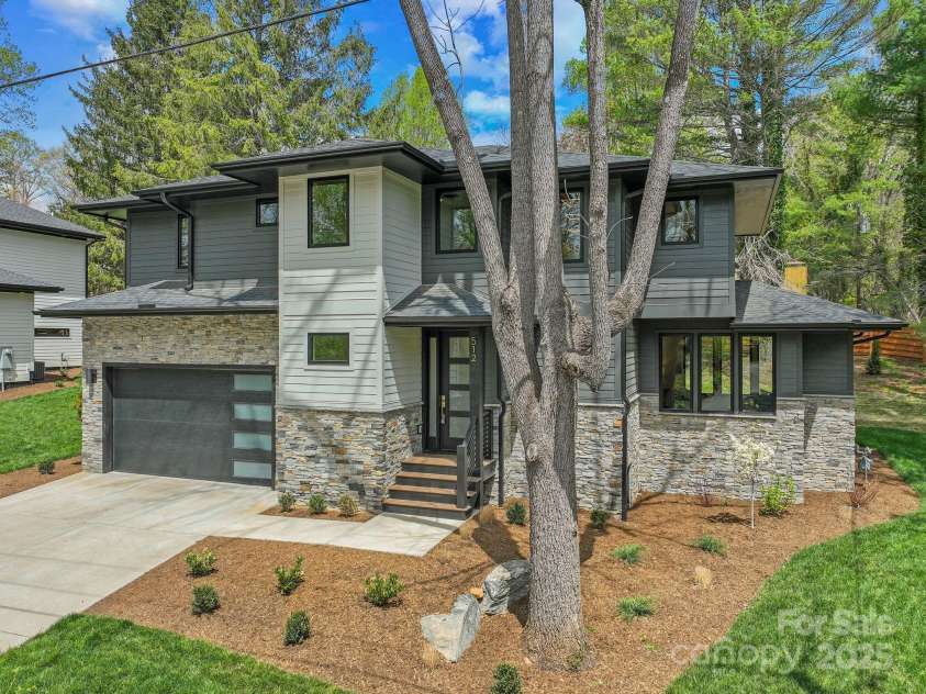 512 Tenth Street, Black Mountain, NC 28711.  MLS# CAR4247173, YatesRealty ID 10193. Extensive Landscaping * Mature Trees