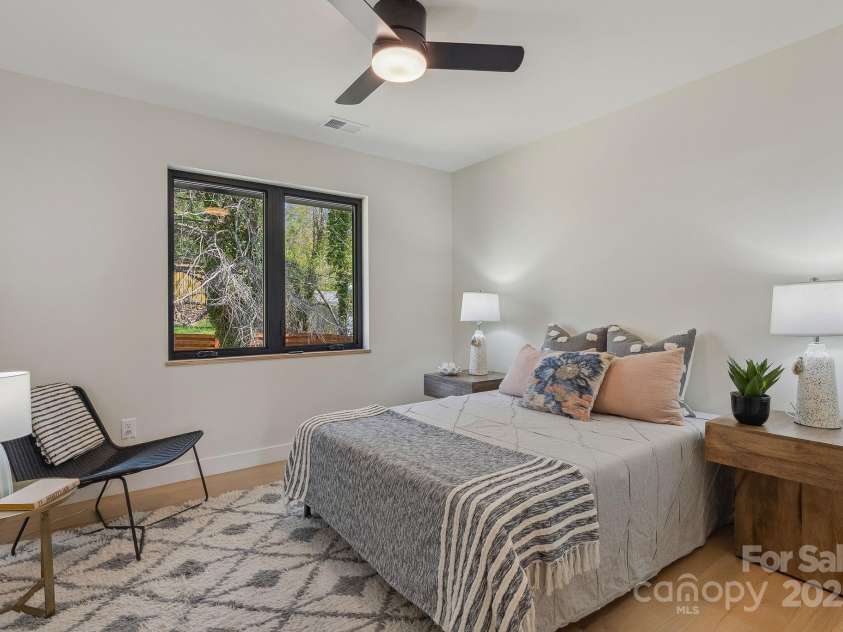 512 Tenth Street, Black Mountain, NC 28711.  MLS# CAR4247173, YatesRealty ID 10193. Fourth Bedroom