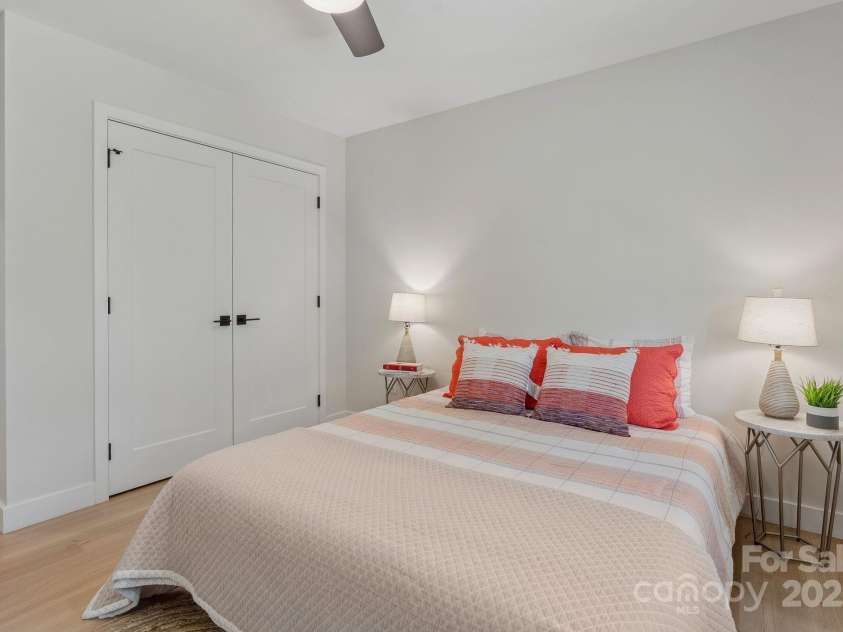 512 Tenth Street, Black Mountain, NC 28711.  MLS# CAR4247173, YatesRealty ID 10193. Good-sized Closets * High Ceilings