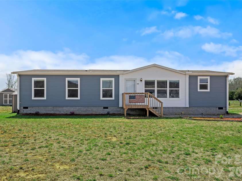 59 Alberto Way, Hendersonville, NC 28792.  MLS# CAR4364931, YatesRealty ID 10193. 