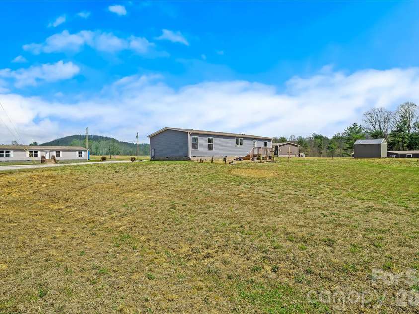 59 Alberto Way, Hendersonville, NC 28792.  MLS# CAR4364931, YatesRealty ID 10193. 
