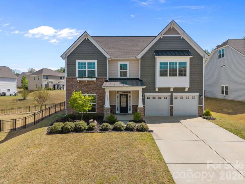 1982 Smokey Quartz Road, Davidson, NC 28036.  MLS# CAR4365393, YatesRealty ID 10194. 