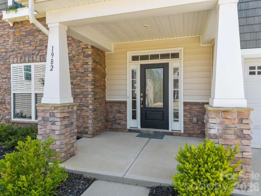 1982 Smokey Quartz Road, Davidson, NC 28036.  MLS# CAR4365393, YatesRealty ID 10194. 