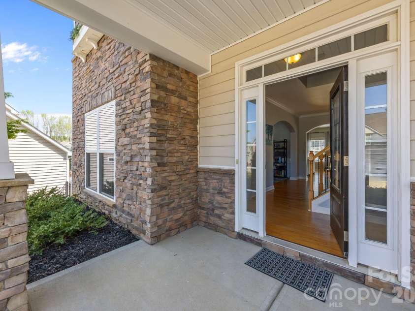 1982 Smokey Quartz Road, Davidson, NC 28036.  MLS# CAR4365393, YatesRealty ID 10194. 