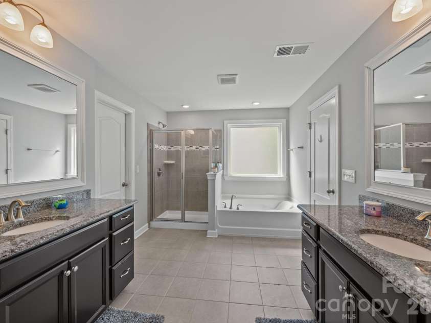 1982 Smokey Quartz Road, Davidson, NC 28036.  MLS# CAR4365393, YatesRealty ID 10194. 