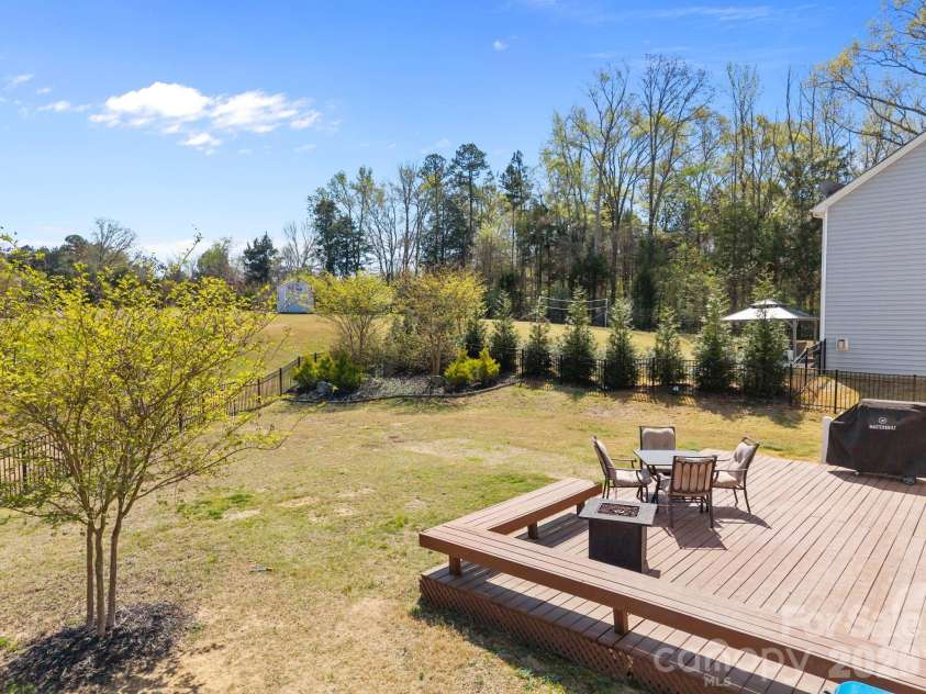 1982 Smokey Quartz Road, Davidson, NC 28036.  MLS# CAR4365393, YatesRealty ID 10194. 