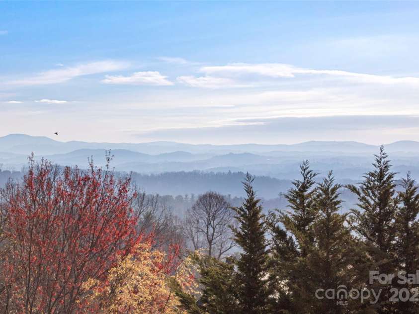 301 Governors Drive, Hendersonville, NC 28791.  MLS# CAR4251149, YatesRealty ID 10194. 