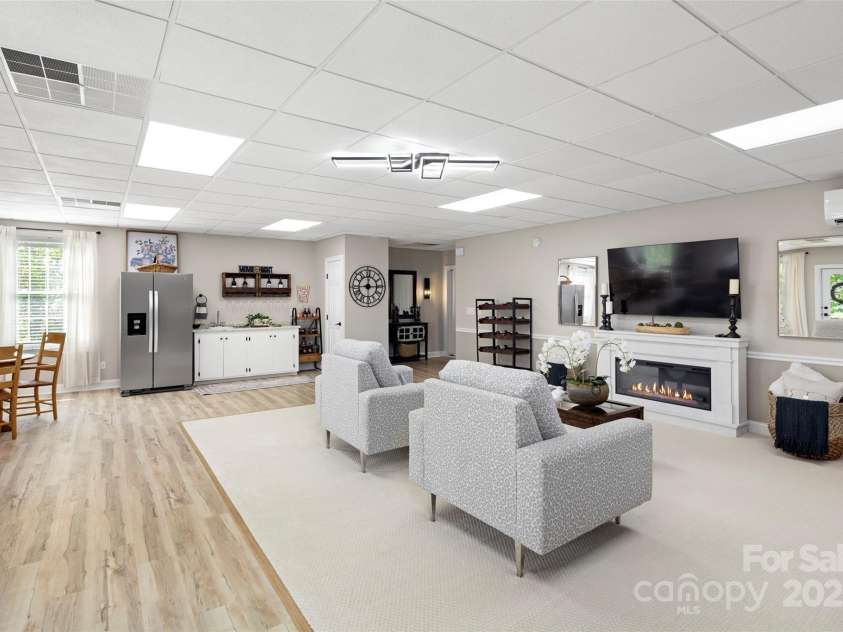 301 Governors Drive, Hendersonville, NC 28791.  MLS# CAR4251149, YatesRealty ID 10194. 