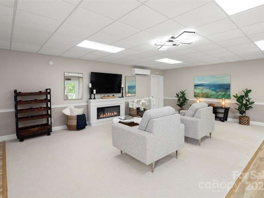 301 Governors Drive, Hendersonville, NC 28791.  MLS# CAR4251149, YatesRealty ID 10194. 