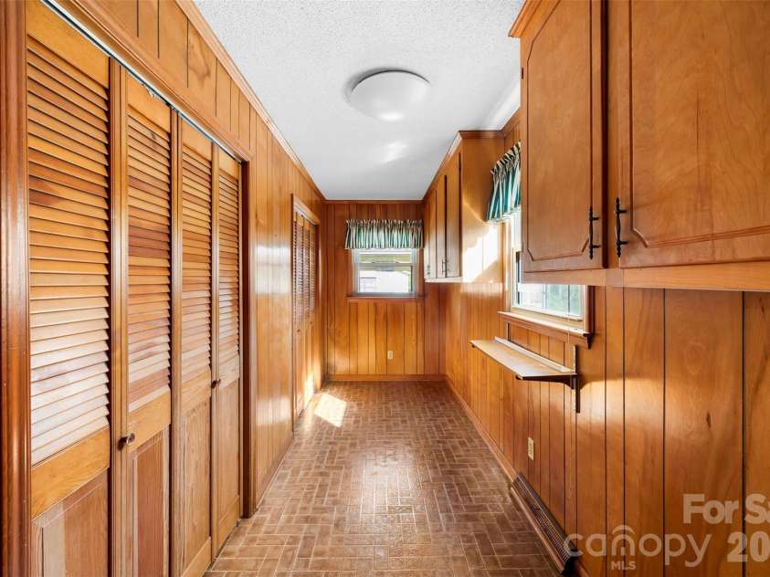 1696 Hoffman Road, Gastonia, NC 28054.  MLS# CAR4365110, YatesRealty ID 10195. 