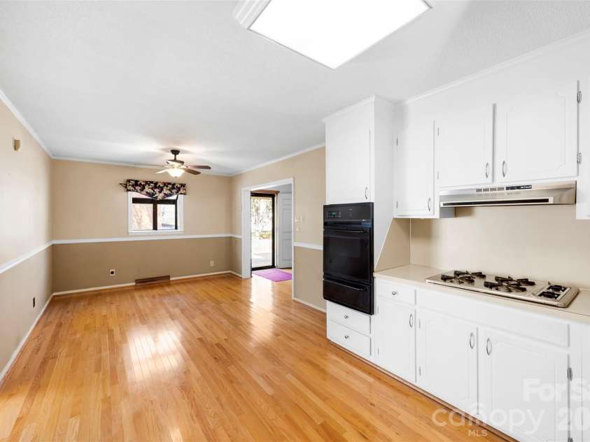 1696 Hoffman Road, Gastonia, NC 28054.  MLS# CAR4365110, YatesRealty ID 10195. 