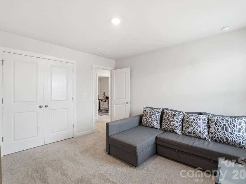 11931 Hambright Road, Huntersville, NC 28078.  MLS# CAR4365973, YatesRealty ID 10196. 