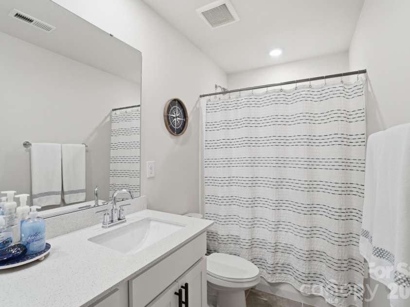 11931 Hambright Road, Huntersville, NC 28078.  MLS# CAR4365973, YatesRealty ID 10196. 