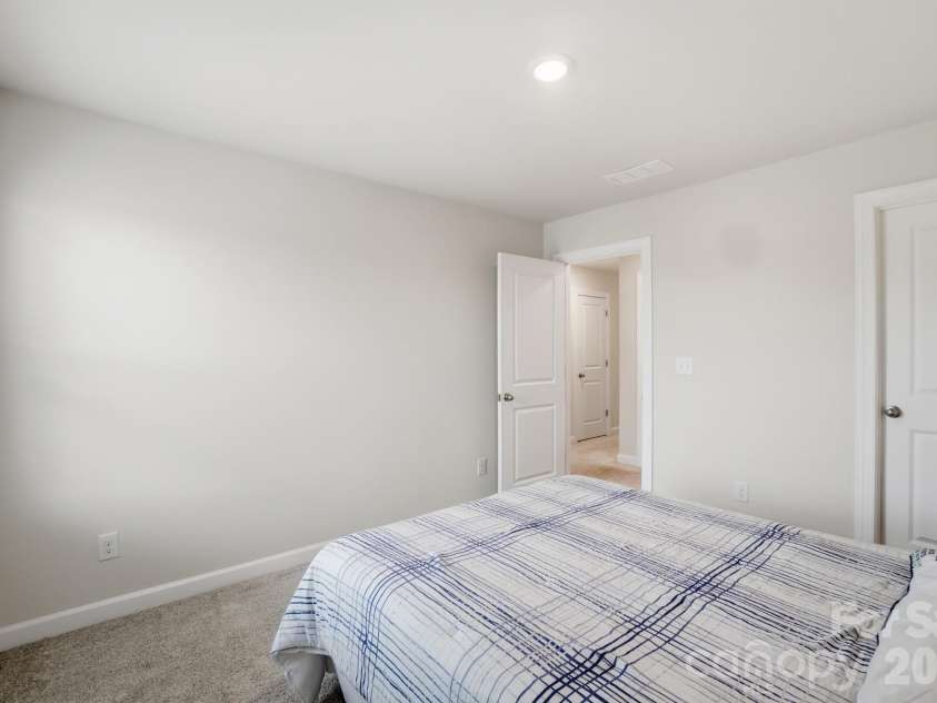 11931 Hambright Road, Huntersville, NC 28078.  MLS# CAR4365973, YatesRealty ID 10196. 