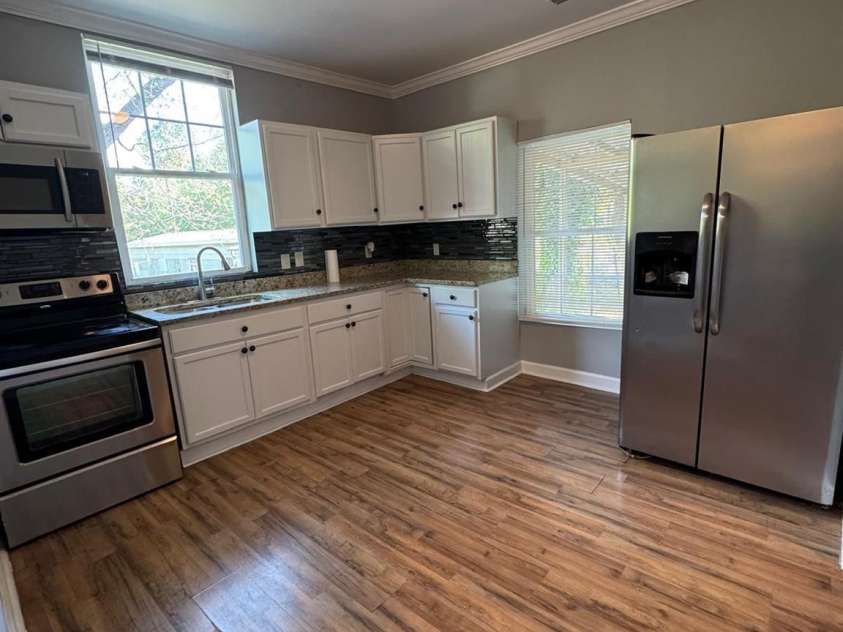 402 California Street, York, SC 29745.  MLS# CAR4246393, YatesRealty ID 10196. 