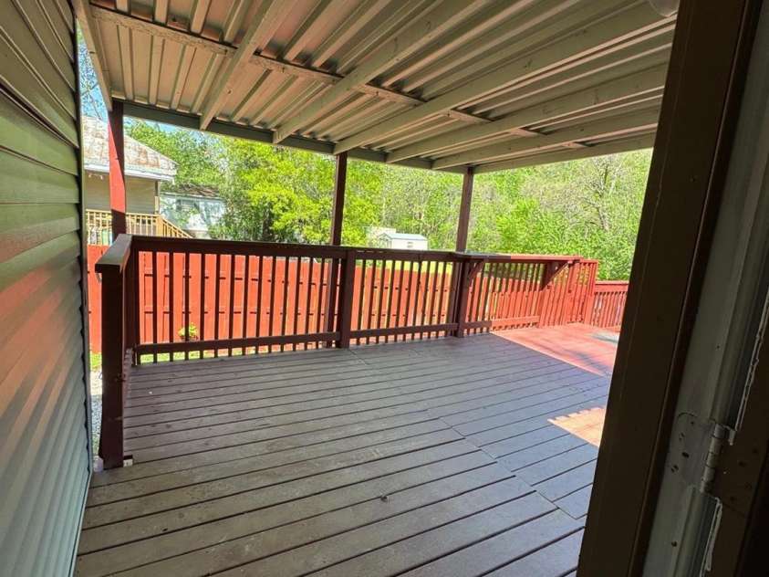 402 California Street, York, SC 29745.  MLS# CAR4246393, YatesRealty ID 10196. 