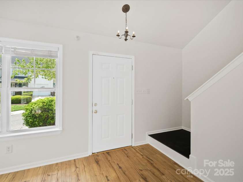 6647 Vlosi Drive, Charlotte, NC 28226.  MLS# CAR4249804, YatesRealty ID 10197. 