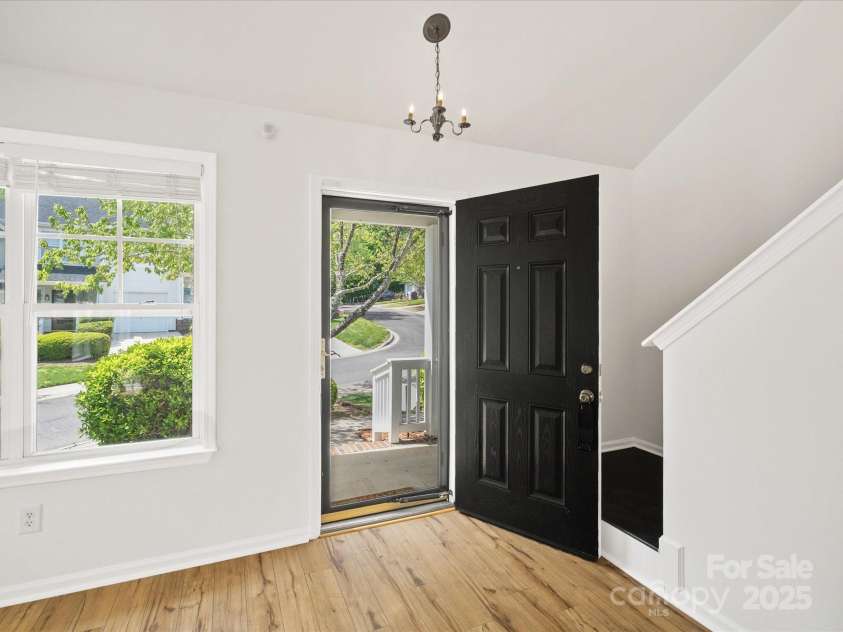 6647 Vlosi Drive, Charlotte, NC 28226.  MLS# CAR4249804, YatesRealty ID 10197. 