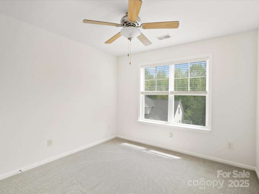 6647 Vlosi Drive, Charlotte, NC 28226.  MLS# CAR4249804, YatesRealty ID 10197. 