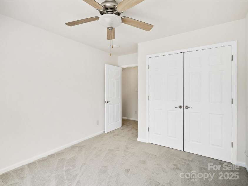 6647 Vlosi Drive, Charlotte, NC 28226.  MLS# CAR4249804, YatesRealty ID 10197. 
