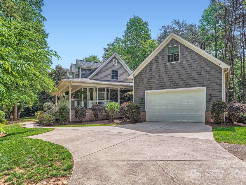 119 Taylor Court, Mooresville, NC 28117.  MLS# CAR4241779, YatesRealty ID 10198. 