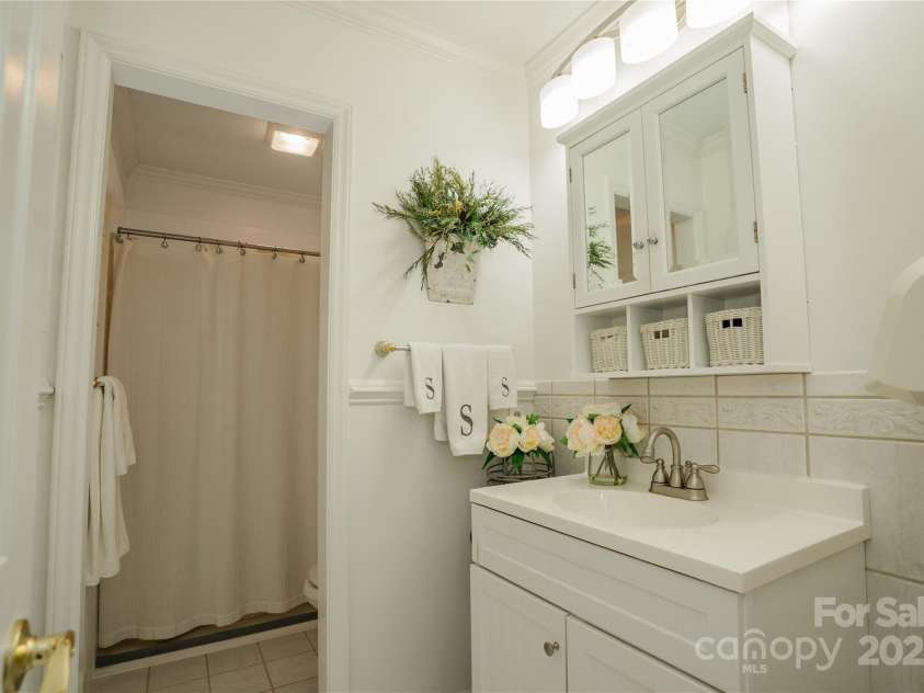 3289 Tyro Road, Lexington, NC 27295.  MLS# CAR4243594, YatesRealty ID 10199. 