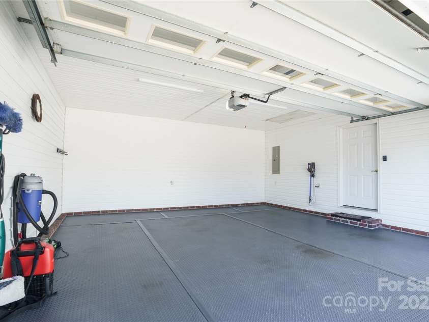 3289 Tyro Road, Lexington, NC 27295.  MLS# CAR4243594, YatesRealty ID 10199. 