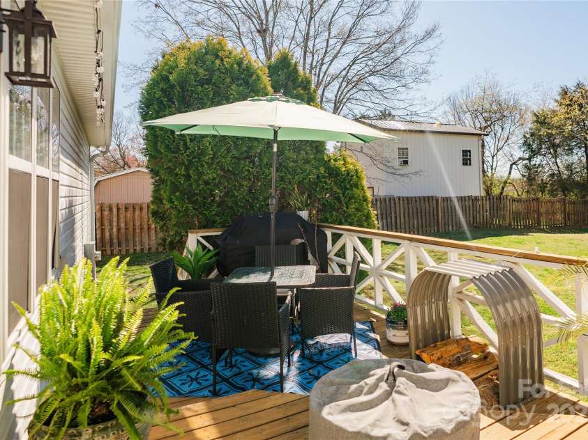 3289 Tyro Road, Lexington, NC 27295.  MLS# CAR4243594, YatesRealty ID 10199. 