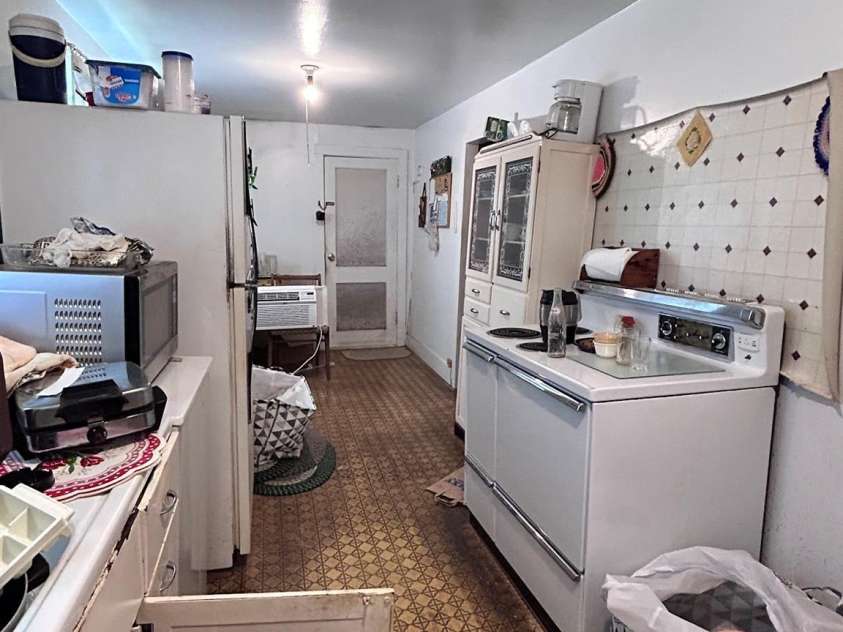 611 Johnson Hollow Road, Bakersville, NC 28705.  MLS# CAR4262666, YatesRealty ID 102. 