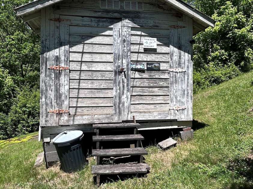 611 Johnson Hollow Road, Bakersville, NC 28705.  MLS# CAR4262666, YatesRealty ID 102. 