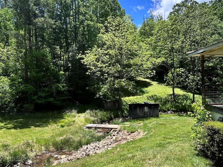 611 Johnson Hollow Road, Bakersville, NC 28705.  MLS# CAR4262666, YatesRealty ID 102. 