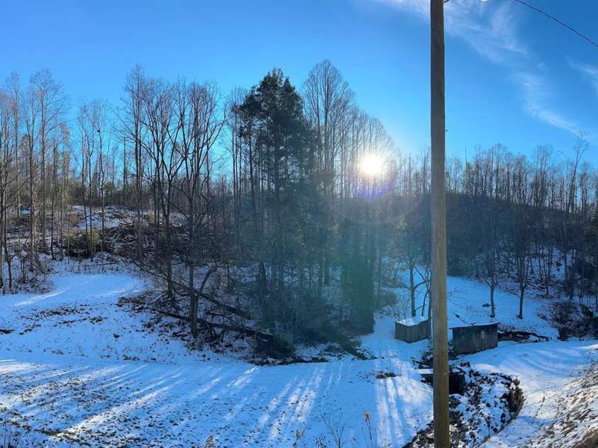 611 Johnson Hollow Road, Bakersville, NC 28705.  MLS# CAR4262666, YatesRealty ID 102. 