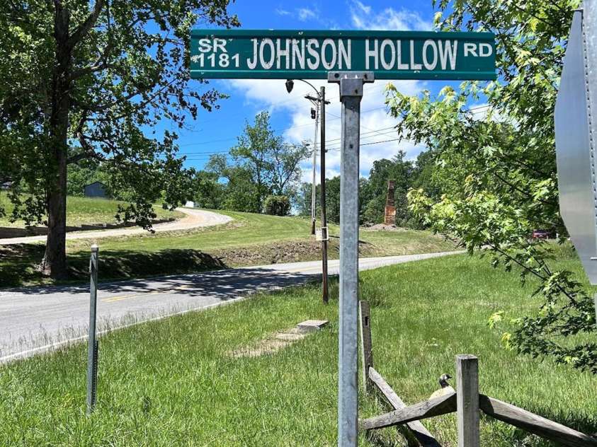 611 Johnson Hollow Road, Bakersville, NC 28705.  MLS# CAR4262666, YatesRealty ID 102. 