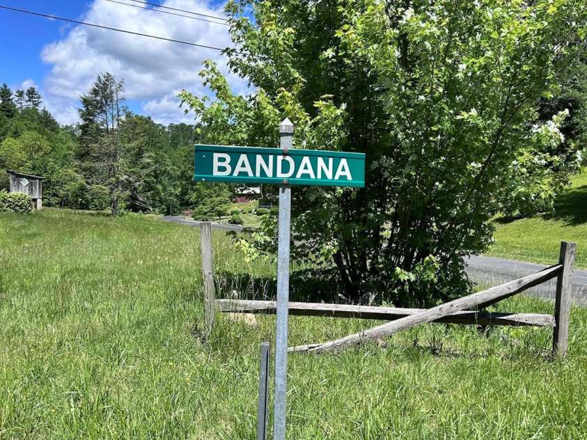 611 Johnson Hollow Road, Bakersville, NC 28705.  MLS# CAR4262666, YatesRealty ID 102. 