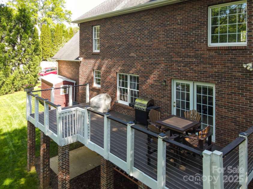 210 35th Avenue, Hickory, NC 28601.  MLS# CAR4245350, YatesRealty ID 10200. Back Deck