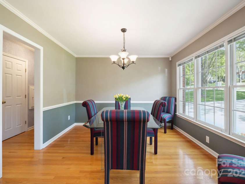 210 35th Avenue, Hickory, NC 28601.  MLS# CAR4245350, YatesRealty ID 10200. Formal Dining Room